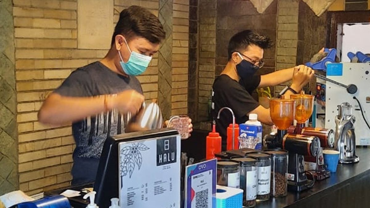 Kopi Segar di Jantung Cilacap: Cerita di Balik Kedai Uma'ku