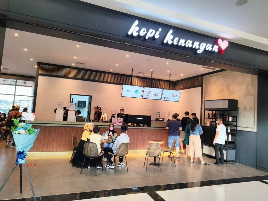 Kopi Segar di Jantung Cilacap: Cerita di Balik Kedai Uma'ku